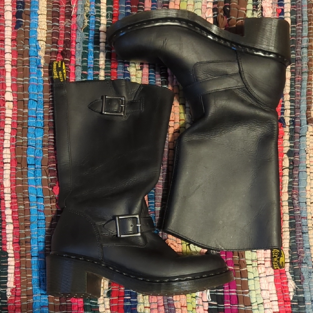 Dr. Martens Rowena Boots